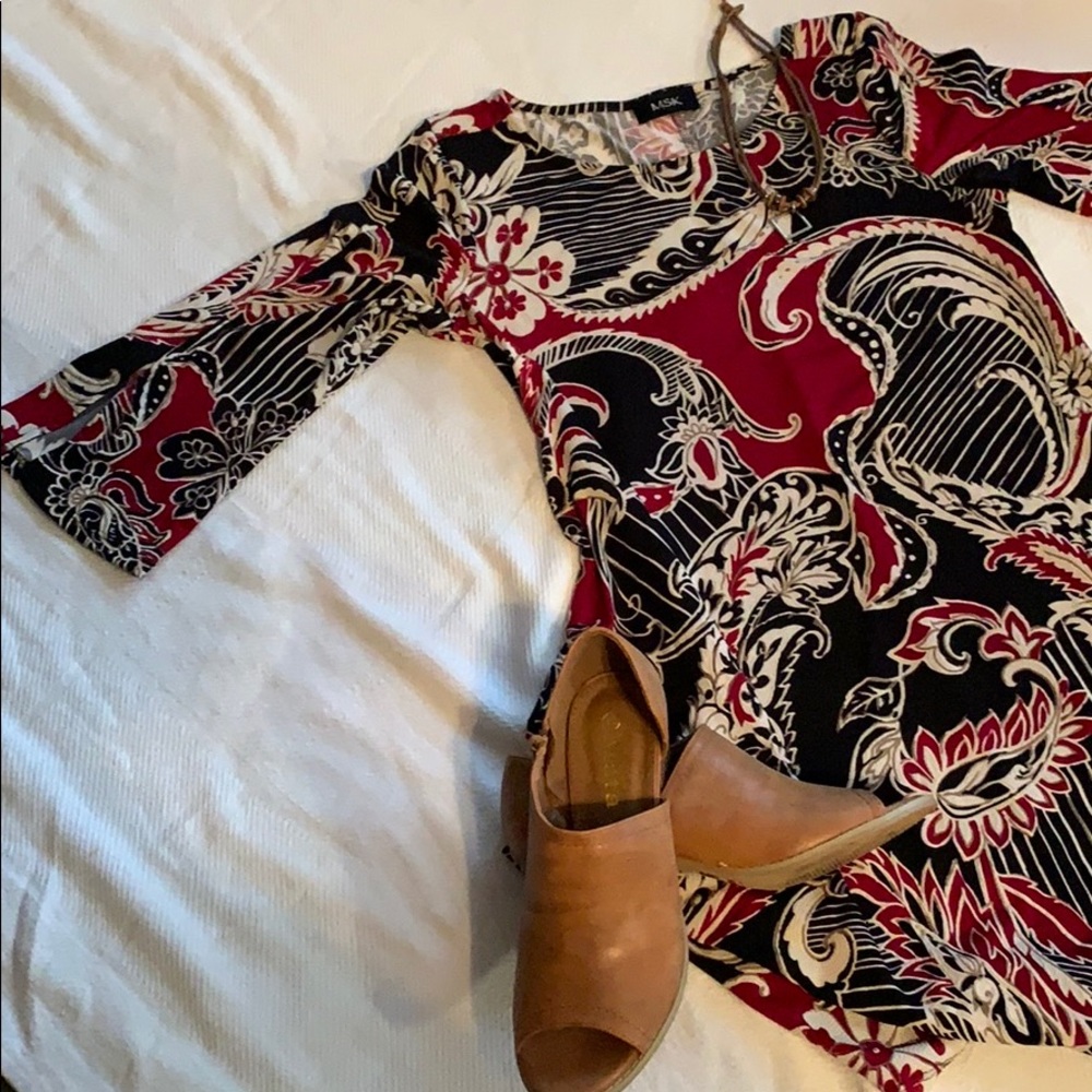Dress - Picture 2 of 6